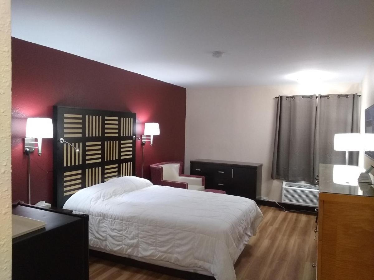Red Crown Inn Лоръл Екстериор снимка